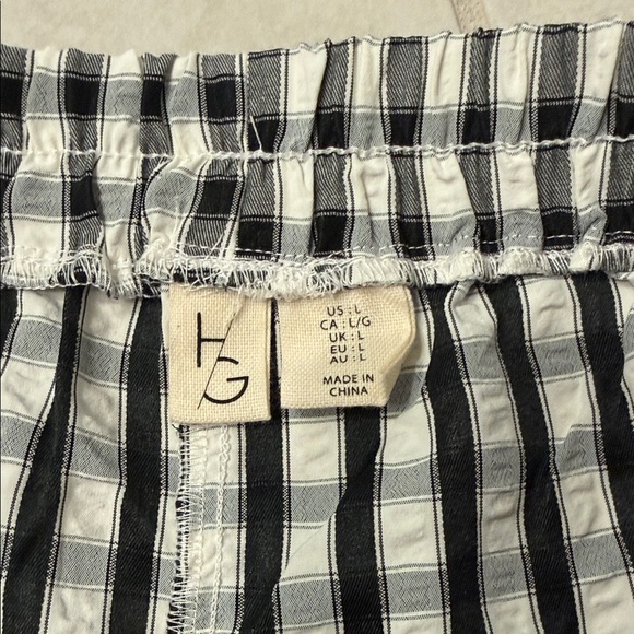 Black and White Checkered Women Shorts - Picture 2 of 4